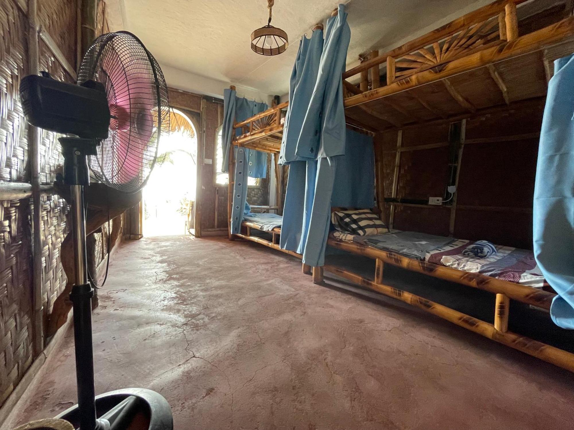 Voodoo House Bed & Breakfast Lalao Bagian luar foto
