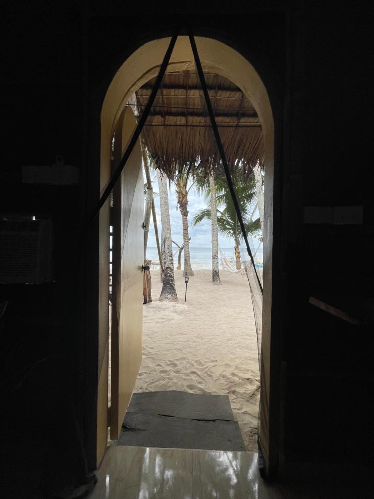 Voodoo House Bed & Breakfast Lalao Bagian luar foto