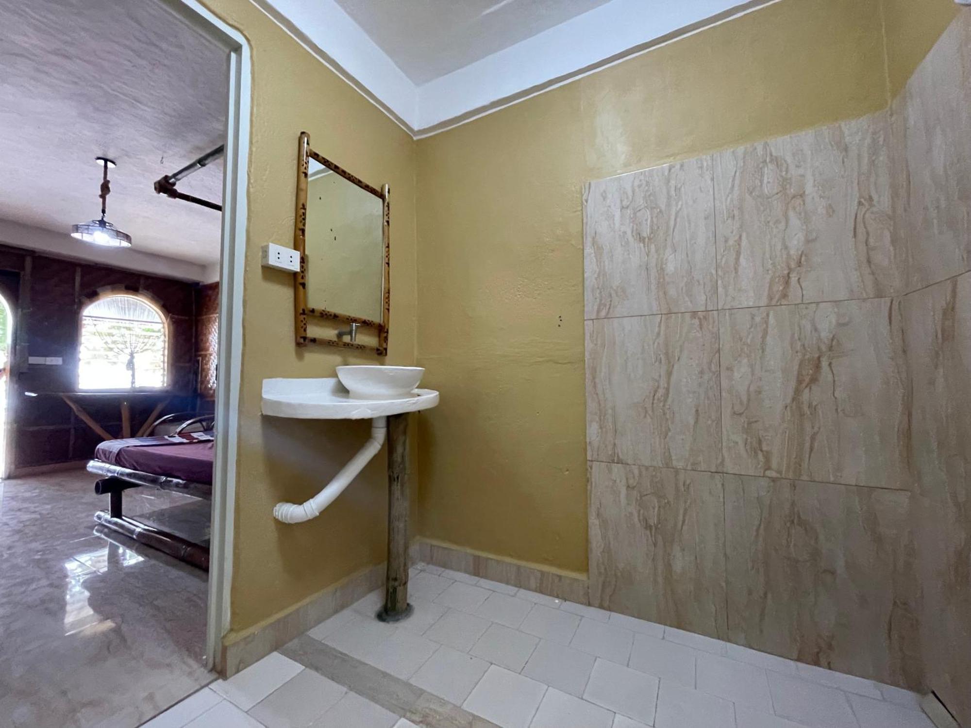 Voodoo House Bed & Breakfast Lalao Bagian luar foto